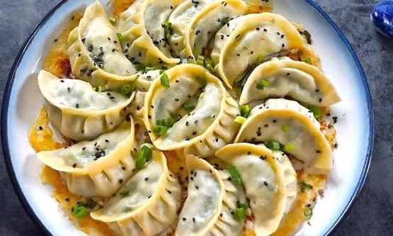 Jak humanizowany design w maszynach do gotowania Gyoza zmniejsza zmęczenie operatora i zwiększa wydajność produkcji